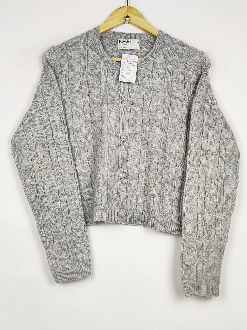 Buy online pre-used pre-loved 100% authentic & Original branded Primark (LS-17672) available in Pakistan. Top international brands avilable.