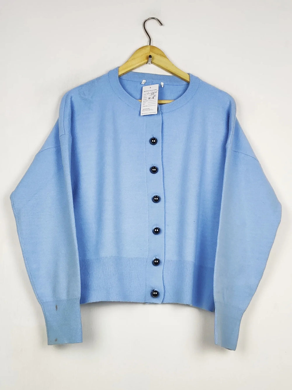 Buy online pre-used pre-loved 100% authentic & Original branded Gallery (LS-17695) available in Pakistan. Top international brands avilable.