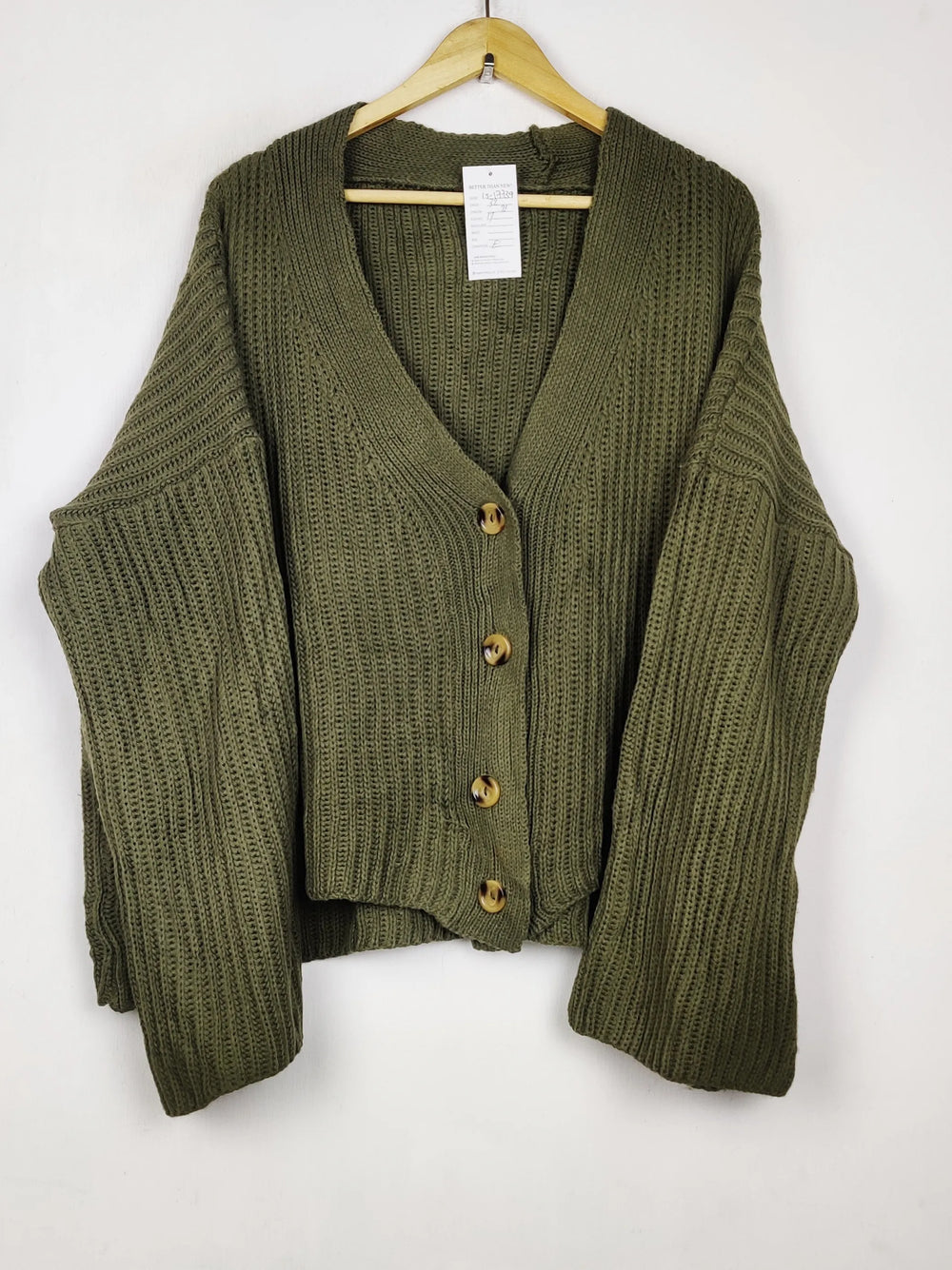 Buy online pre-used pre-loved 100% authentic & Original branded Unknown Brand (LS-17739) available in Pakistan. Top international brands avilable.