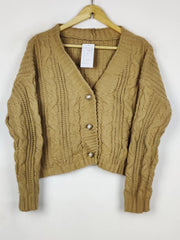 Buy online pre-used pre-loved 100% authentic & Original branded Unknown Brand (LS-17753) available in Pakistan. Top international brands avilable.