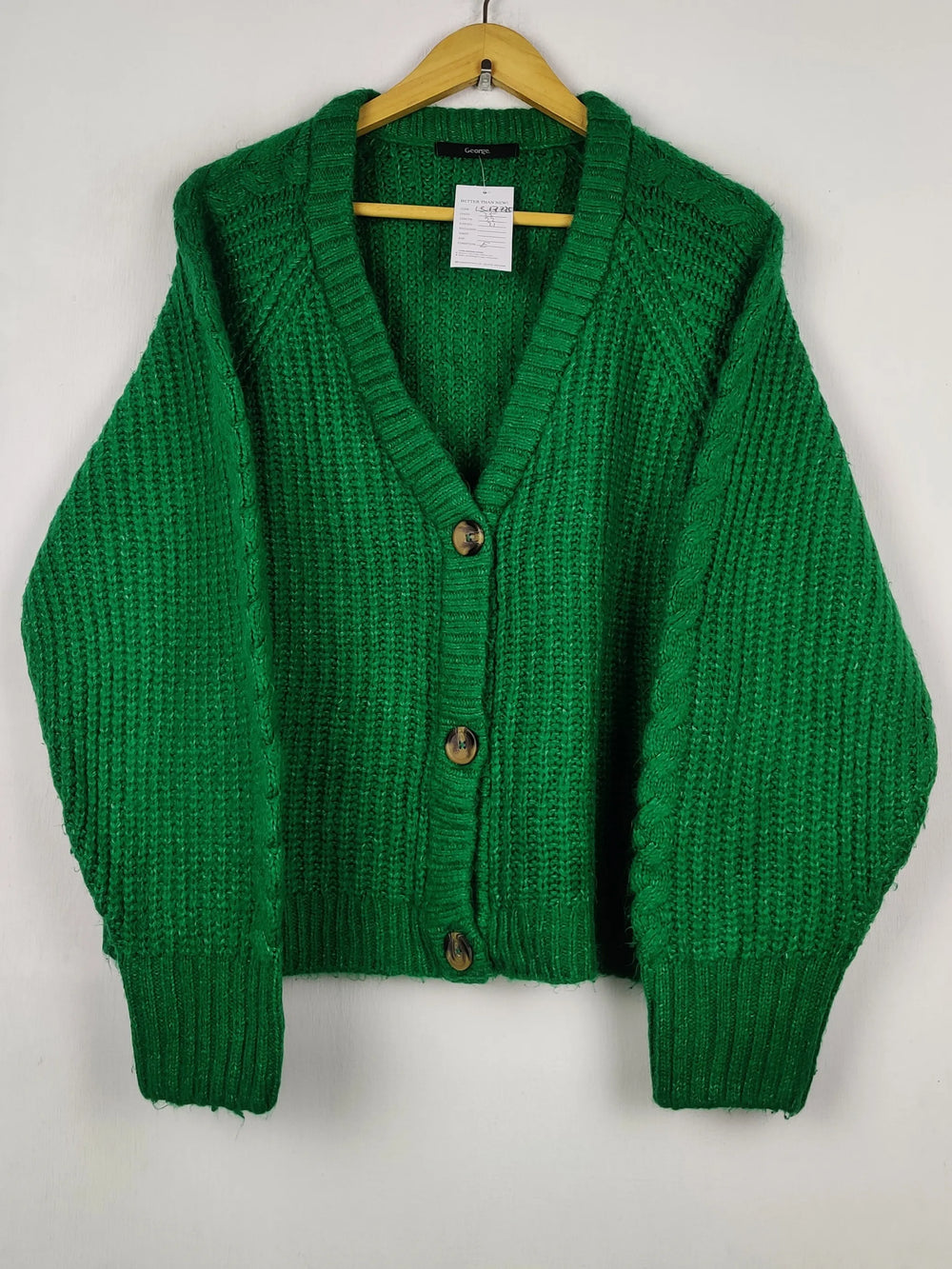 Buy online pre-used pre-loved 100% authentic & Original branded George (LS-17775) available in Pakistan. Top international brands avilable.