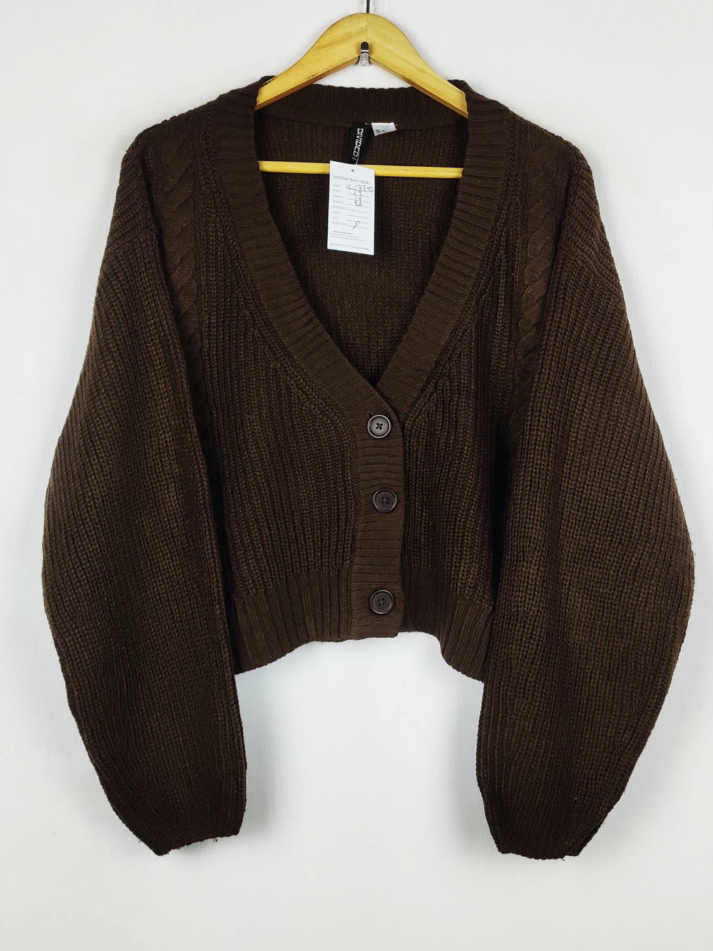 Buy online pre-used pre-loved 100% authentic & Original branded H&M (LS-17797) available in Pakistan. Top international brands avilable.