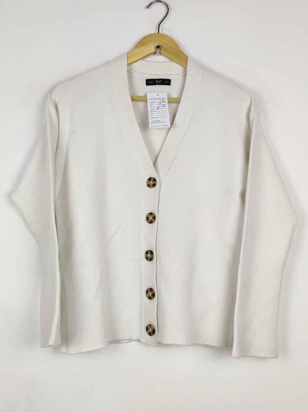 Buy online pre-used pre-loved 100% authentic & Original branded F&F (LS-17816) available in Pakistan. Top international brands avilable.