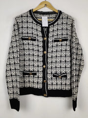 Buy online pre-used pre-loved 100% authentic & Original branded Unknown Brand (LS-17850) available in Pakistan. Top international brands avilable.