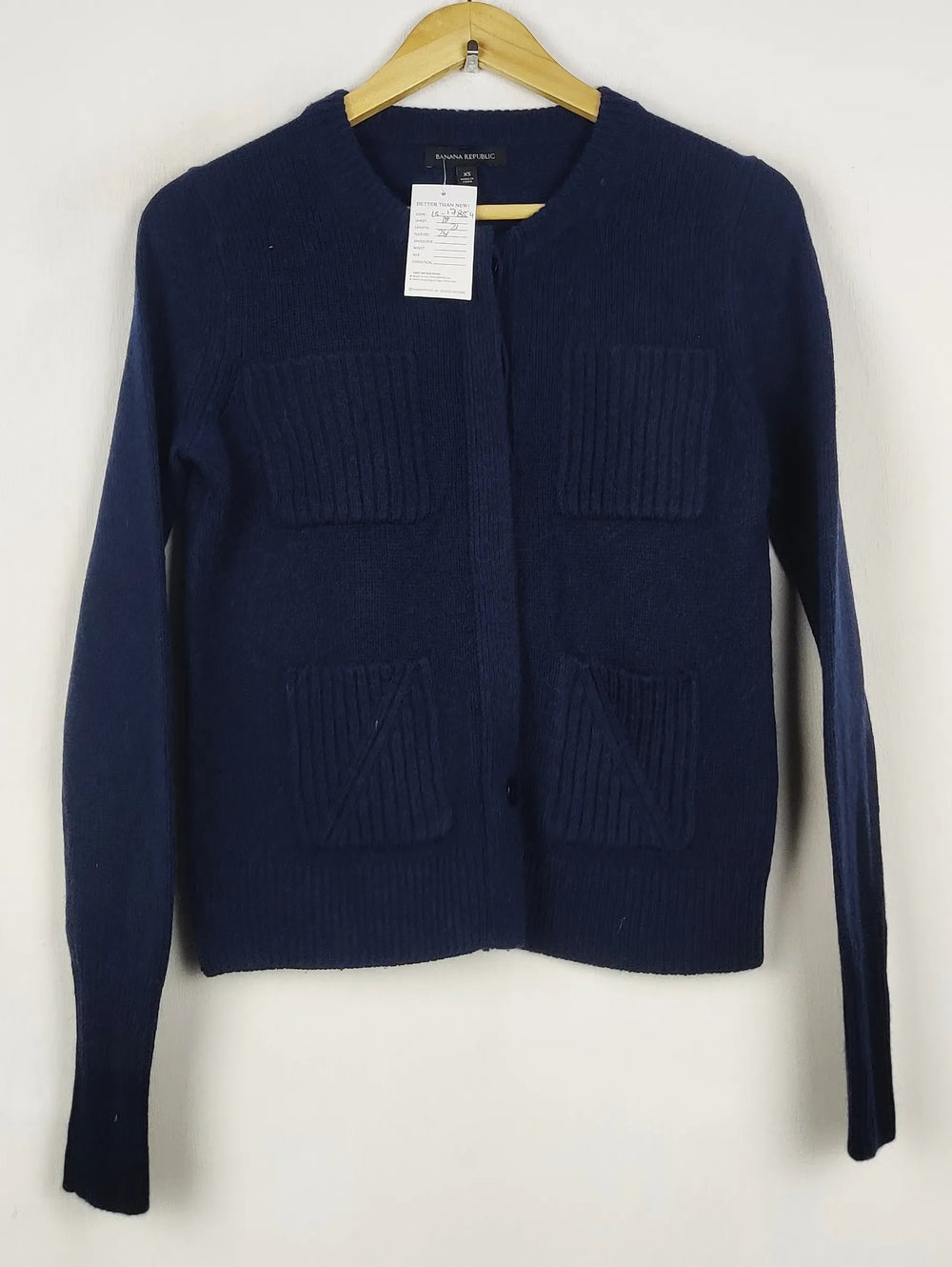 Buy online pre-used pre-loved 100% authentic & Original branded Banana Republic (LS-17854) available in Pakistan. Top international brands avilable.