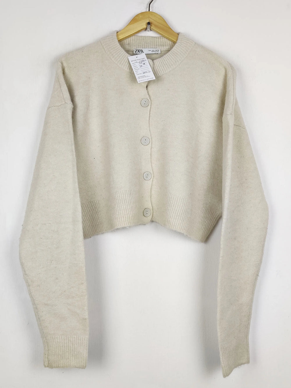 Buy online pre-used pre-loved 100% authentic & Original branded Zara (LS-17864) available in Pakistan. Top international brands avilable.