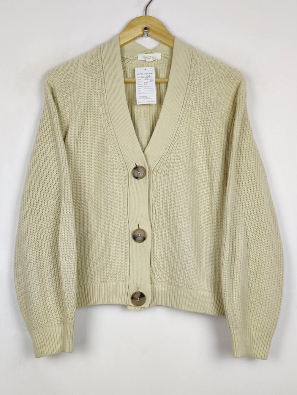Buy online pre-used pre-loved 100% authentic & Original branded H&M (LS-17911) available in Pakistan. Top international brands avilable.
