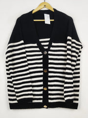 Buy online pre-used pre-loved 100% authentic & Original branded Unknown Brand (LS-17971) available in Pakistan. Top international brands avilable.