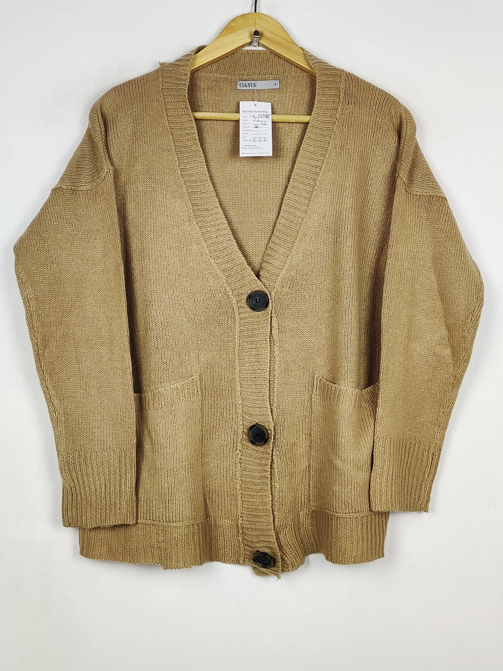 Buy online pre-used pre-loved 100% authentic & Original branded Oasis (LS-17988) available in Pakistan. Top international brands avilable.