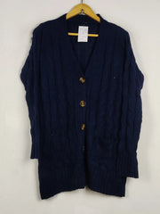 Buy online pre-used pre-loved 100% authentic & Original branded Unknown Brand (LS-18058) available in Pakistan. Top international brands avilable.