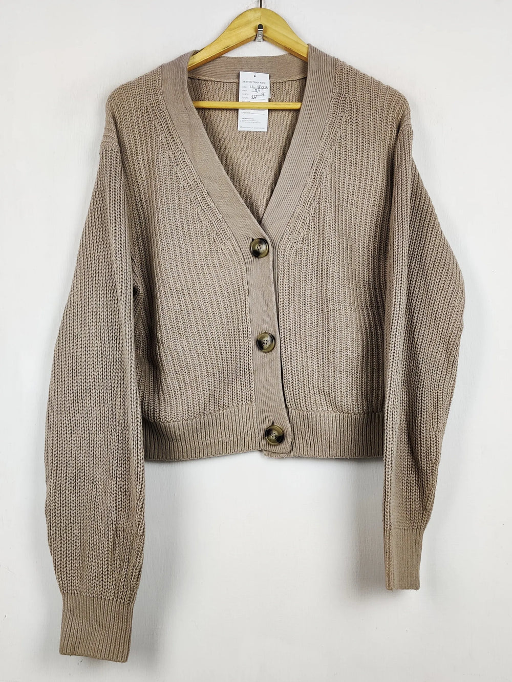 Buy online pre-used pre-loved 100% authentic & Original branded H&M (LS-18122) available in Pakistan. Top international brands avilable.