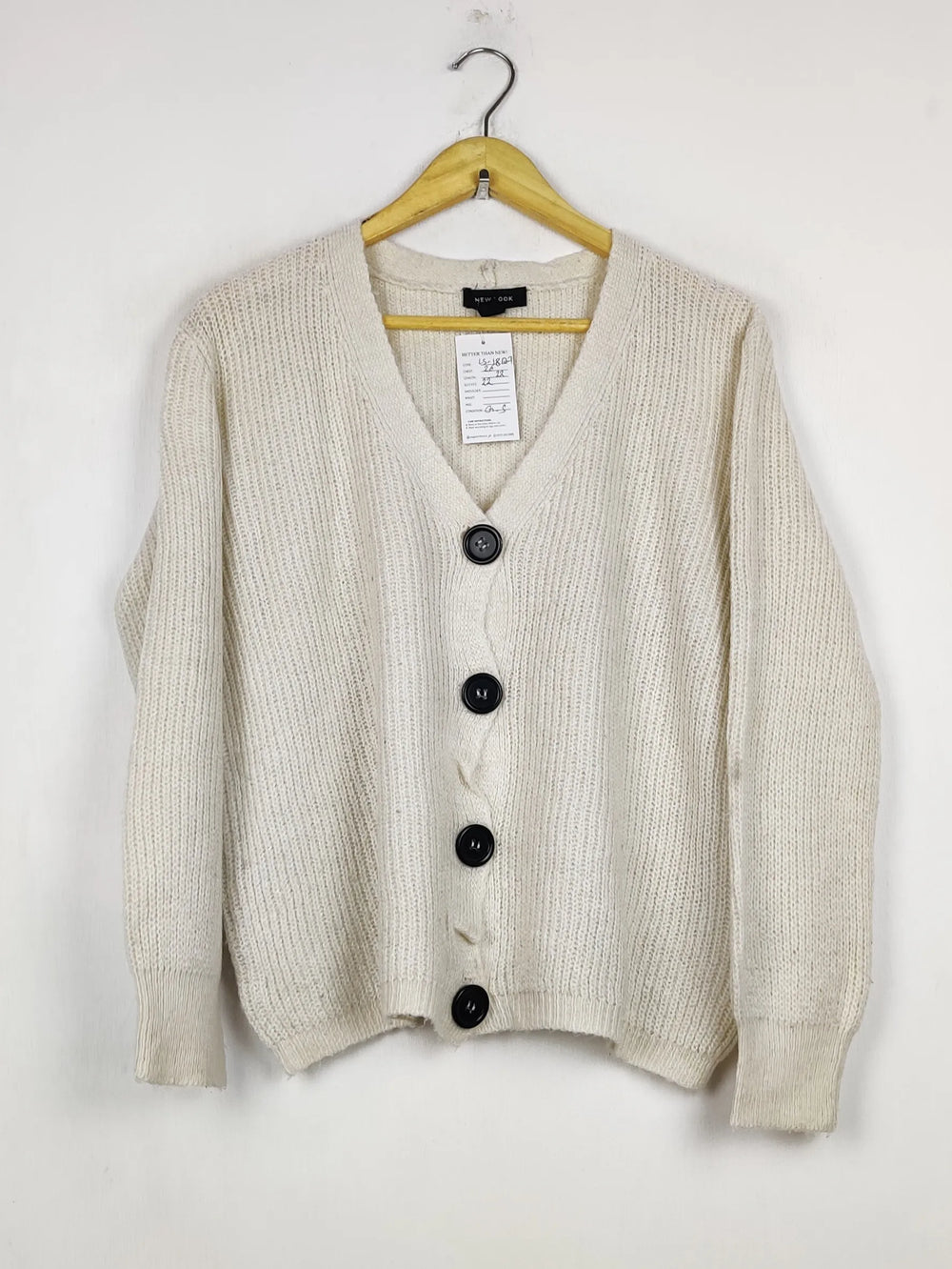 Buy online pre-used pre-loved 100% authentic & Original branded New Look (LS-18127) available in Pakistan. Top international brands avilable.