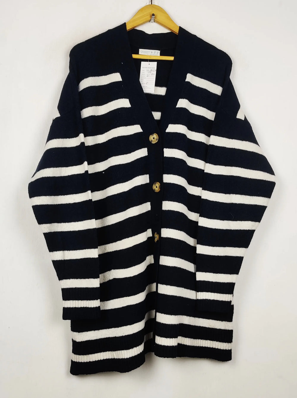 Buy online pre-used pre-loved 100% authentic & Original branded Primark (LS-18154) available in Pakistan. Top international brands avilable.