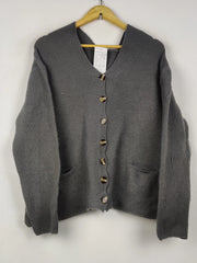 Buy online pre-used pre-loved 100% authentic & Original branded Unknown Brand (LS-18168) available in Pakistan. Top international brands avilable.