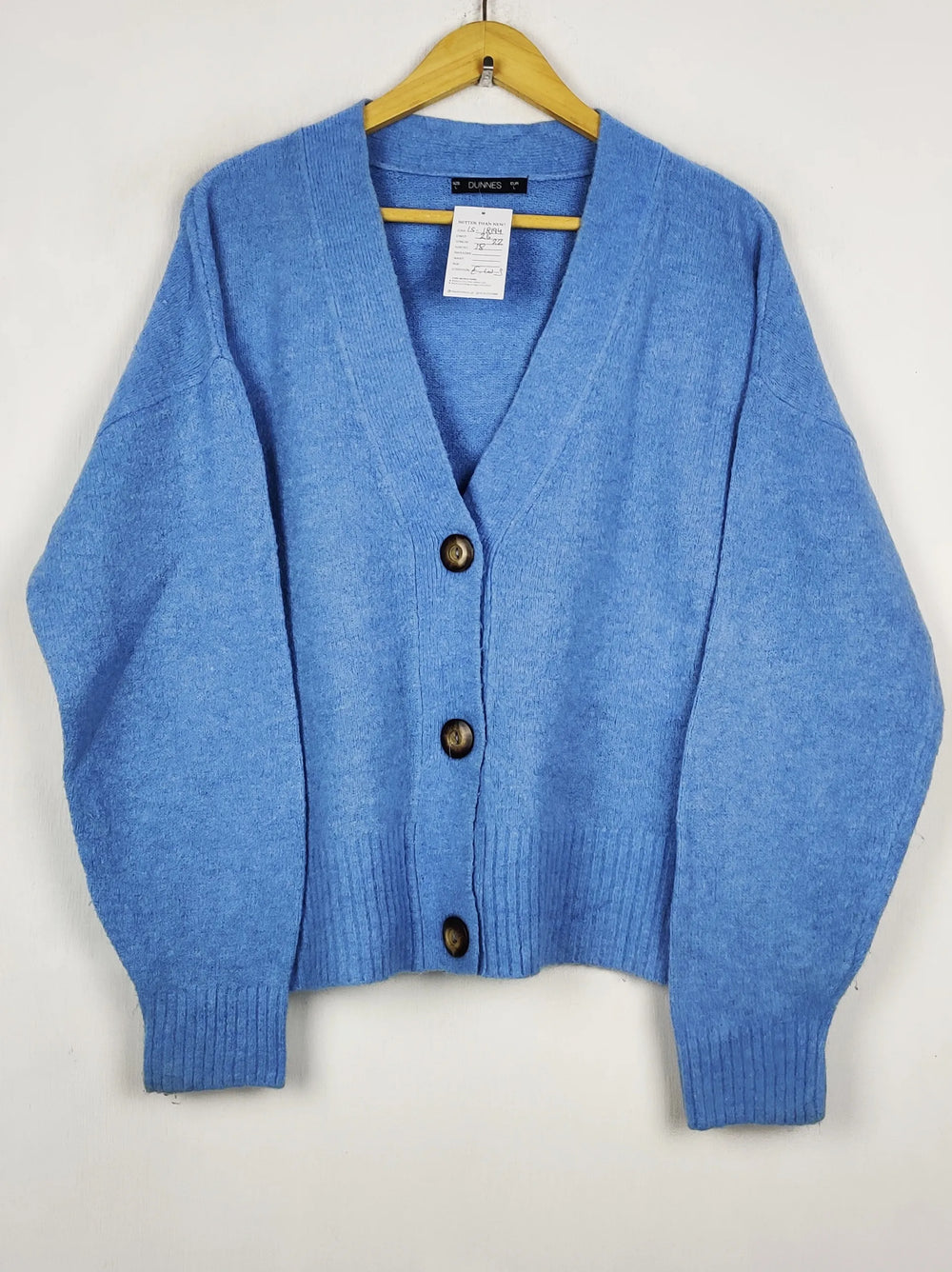 Buy online pre-used pre-loved 100% authentic & Original branded Dunnes Stores (LS-18194) available in Pakistan. Top international brands avilable.