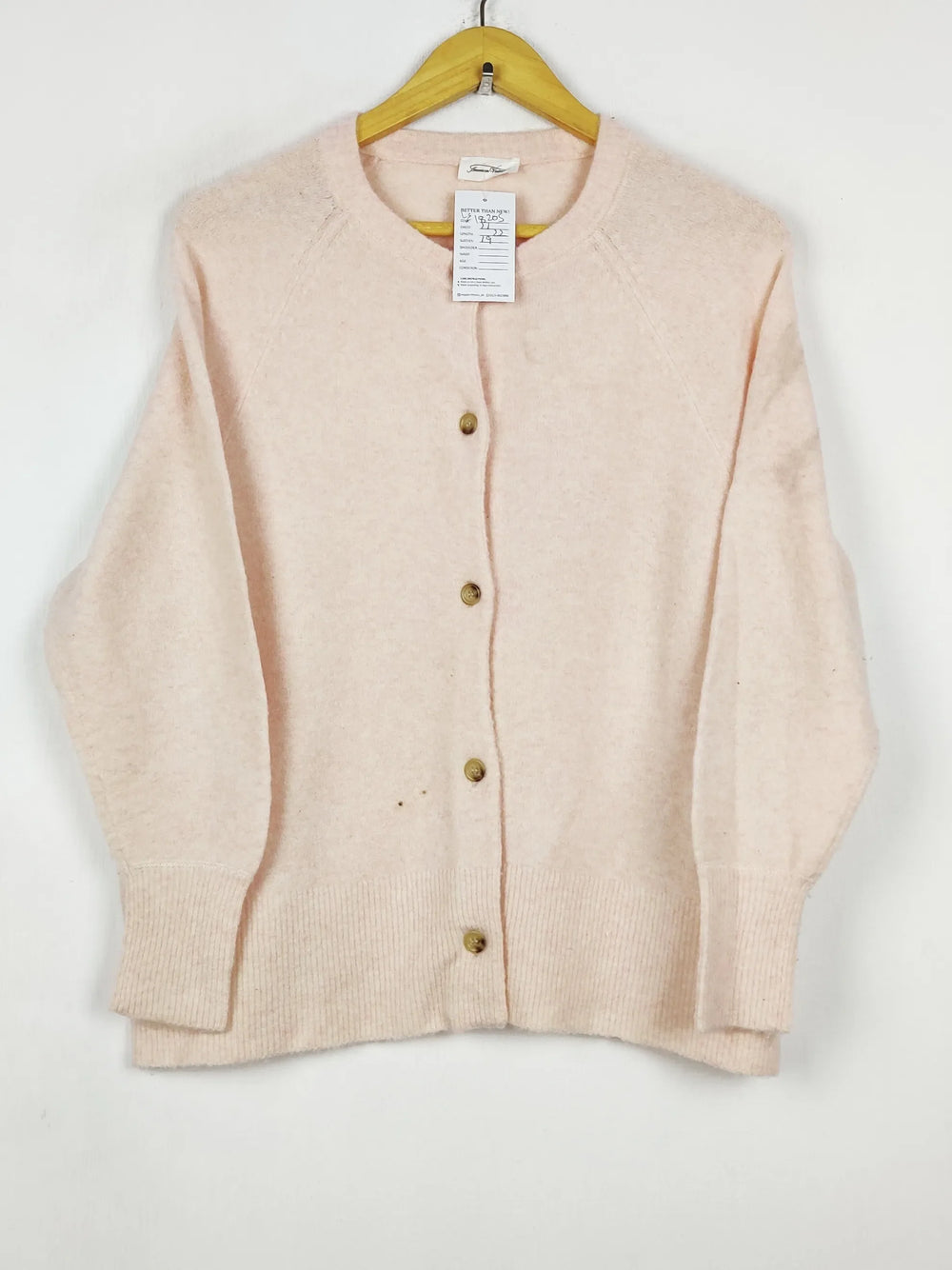 Buy online pre-used pre-loved 100% authentic & Original branded American Vintage (LS-18205) available in Pakistan. Top international brands avilable.