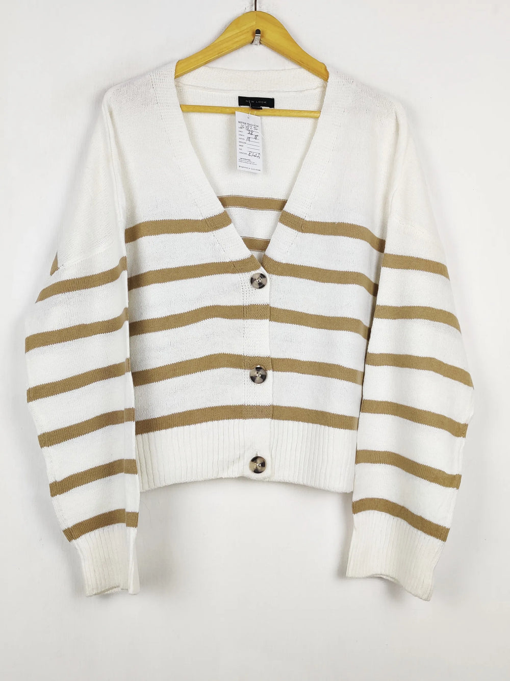 Buy online pre-used pre-loved 100% authentic & Original branded New Look (LS-18250) available in Pakistan. Top international brands avilable.