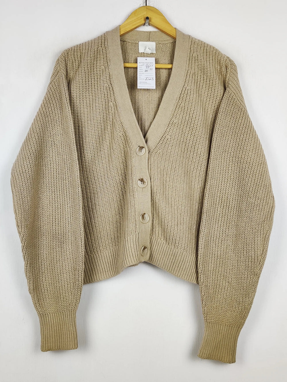 Buy online pre-used pre-loved 100% authentic & Original branded H&M (LS-18253) available in Pakistan. Top international brands avilable.
