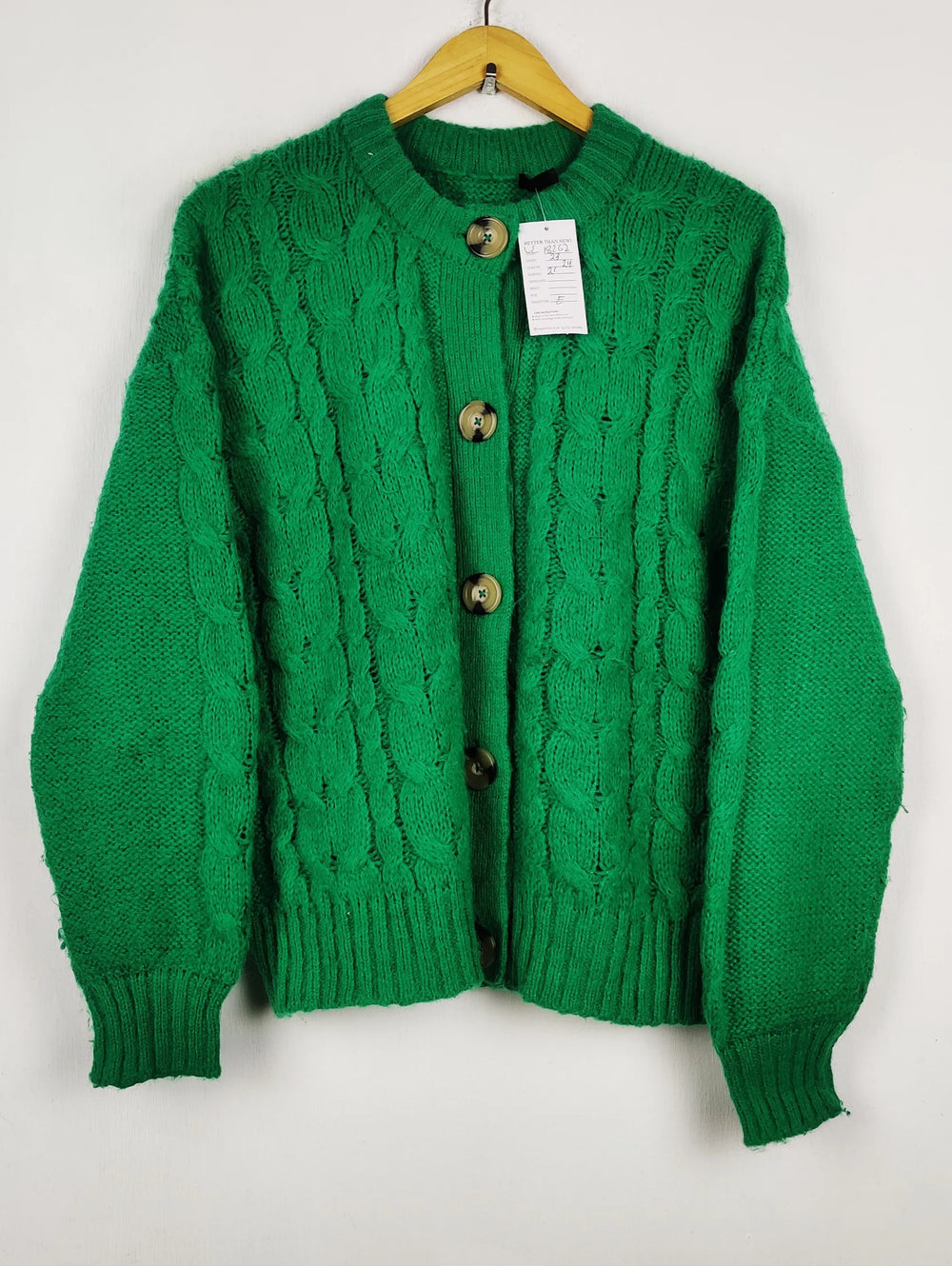 Buy online pre-used pre-loved 100% authentic & Original branded Dunnes Stores (LS-18262) available in Pakistan. Top international brands avilable.