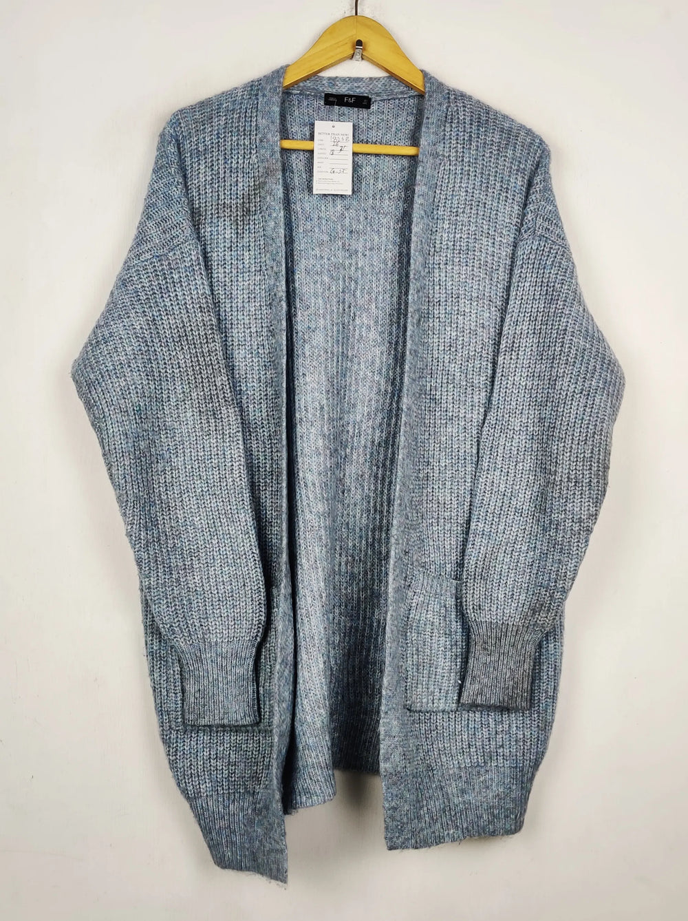 Buy online pre-used pre-loved 100% authentic & Original branded F&F (LS-18268) available in Pakistan. Top international brands avilable.
