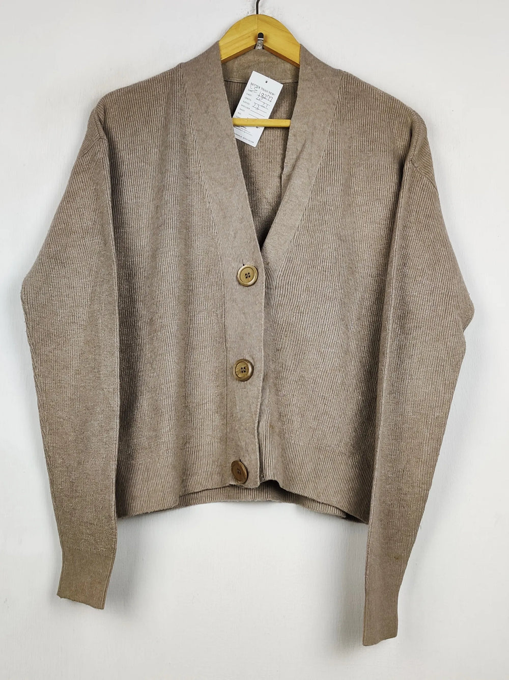 Buy online pre-used pre-loved 100% authentic & Original branded Unknown Brand (LS-18277) available in Pakistan. Top international brands avilable.