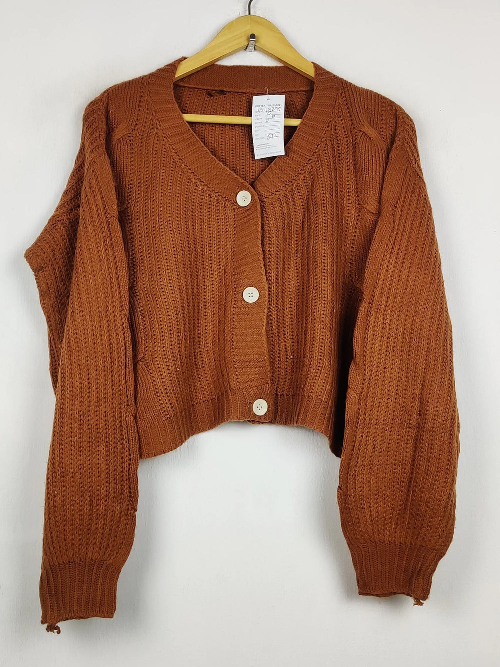 Buy online pre-used pre-loved 100% authentic & Original branded Unknown Brand (LS-18299) available in Pakistan. Top international brands avilable.