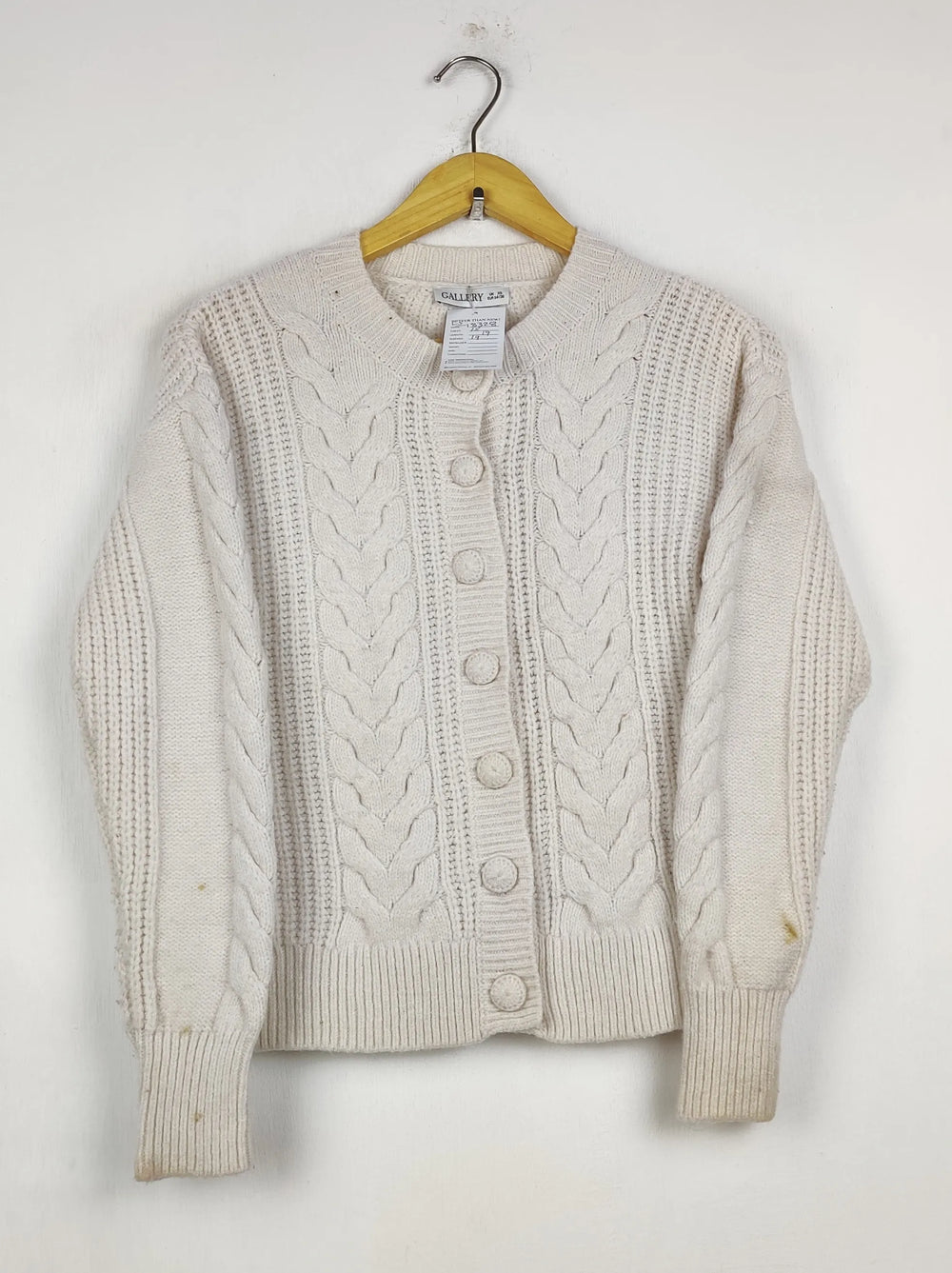 Buy online pre-used pre-loved 100% authentic & Original branded Gallery (LS-18328) available in Pakistan. Top international brands avilable.
