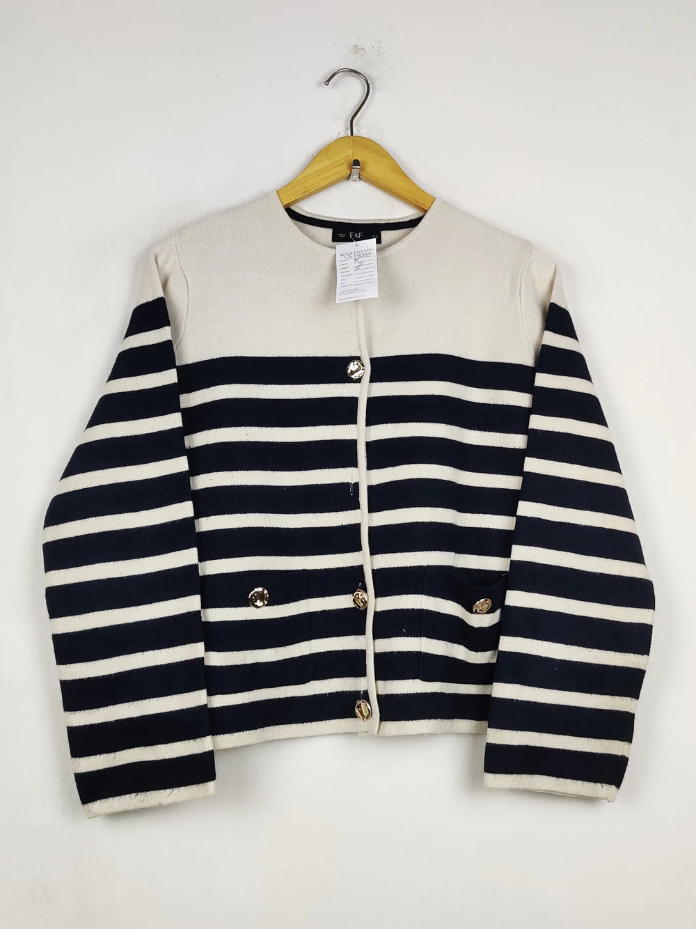 Buy online pre-used pre-loved 100% authentic & Original branded F&F (LS-18330) available in Pakistan. Top international brands avilable.