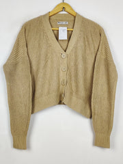 Buy online pre-used pre-loved 100% authentic & Original branded Stradivarius (LS-18359) available in Pakistan. Top international brands avilable.