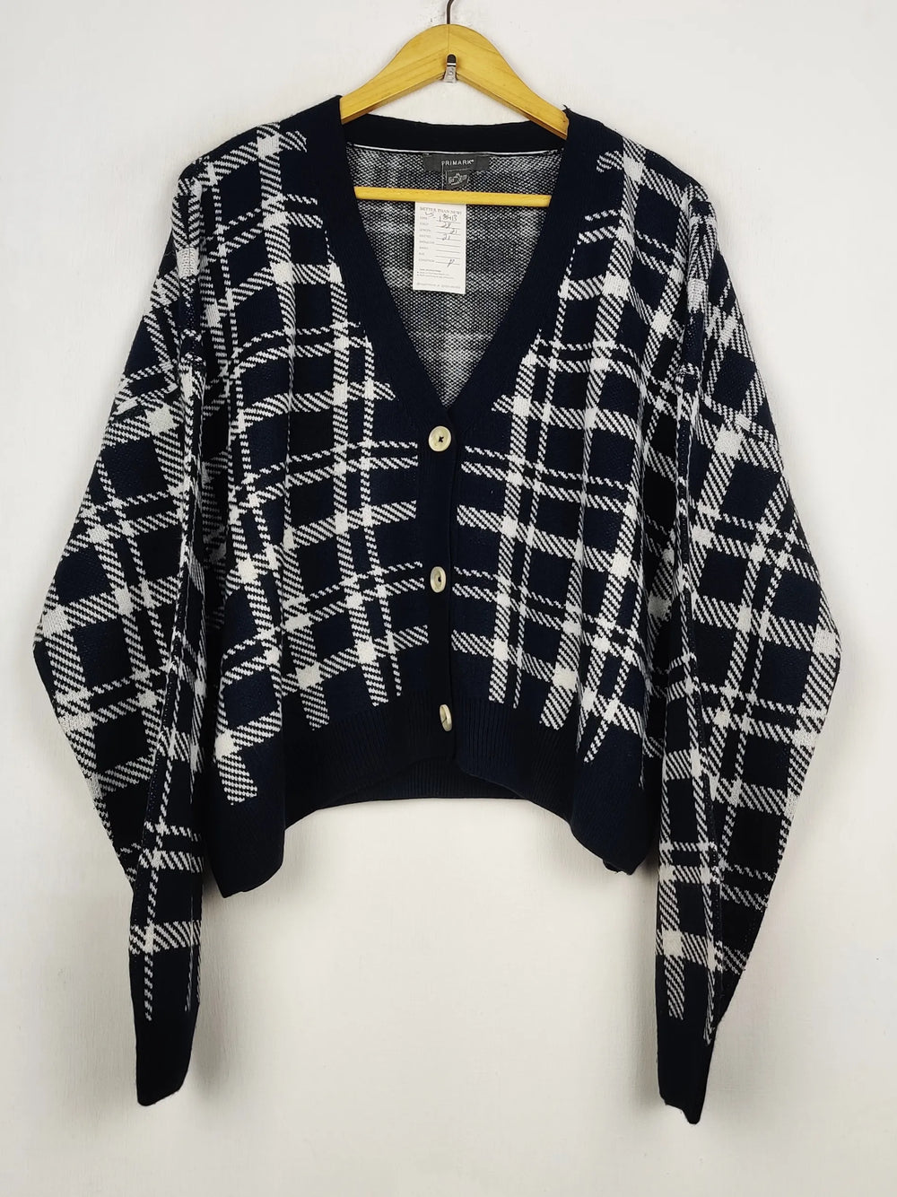 Buy online pre-used pre-loved 100% authentic & Original branded Primark (LS-18413) available in Pakistan. Top international brands avilable.