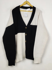 Buy online pre-used pre-loved 100% authentic & Original branded Primark (LS-18419) available in Pakistan. Top international brands avilable.