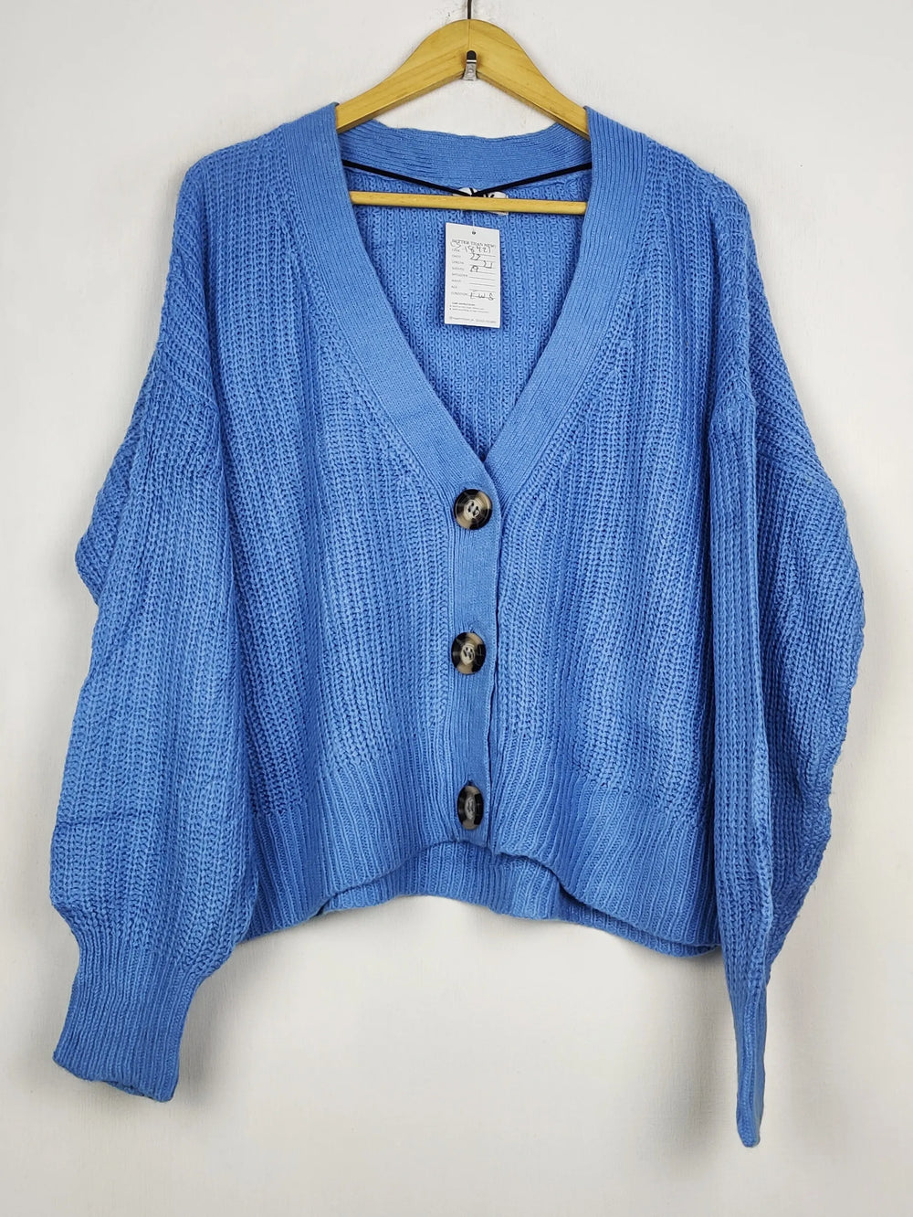 Buy online pre-used pre-loved 100% authentic & Original branded Jdy (LS-18421) available in Pakistan. Top international brands avilable.