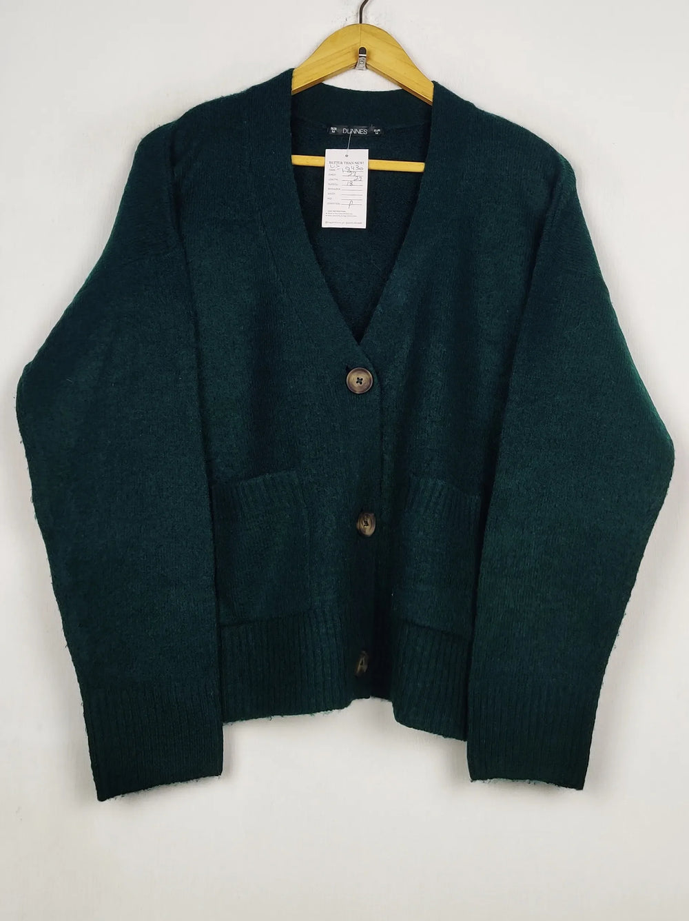 Buy online pre-used pre-loved 100% authentic & Original branded Dunnes Stores (LS-18430) available in Pakistan. Top international brands avilable.