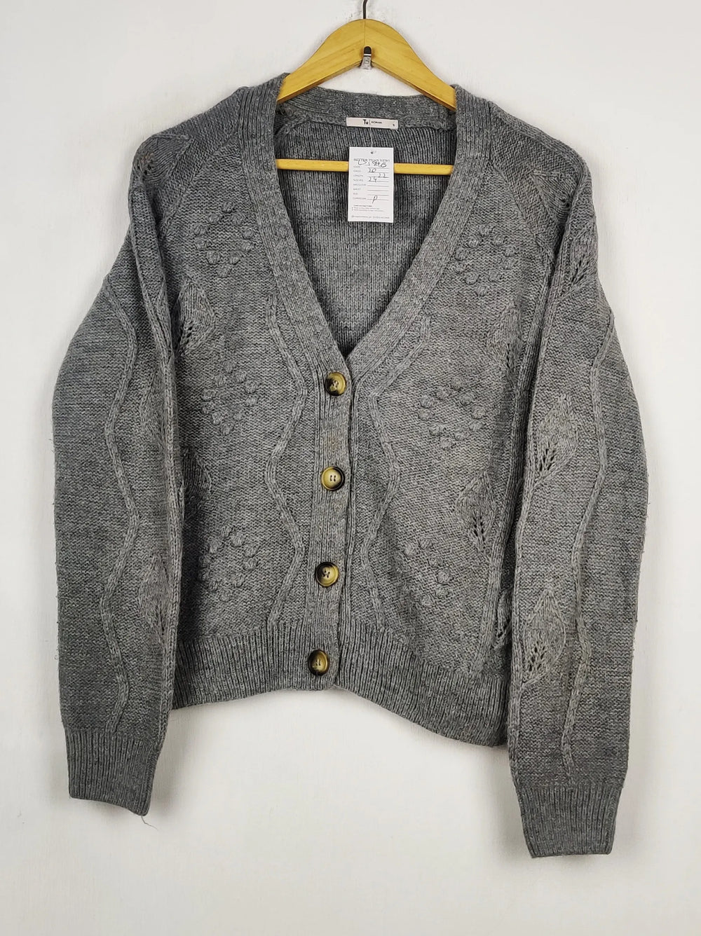 Buy online pre-used pre-loved 100% authentic & Original branded Tu (LS-18466) available in Pakistan. Top international brands avilable.