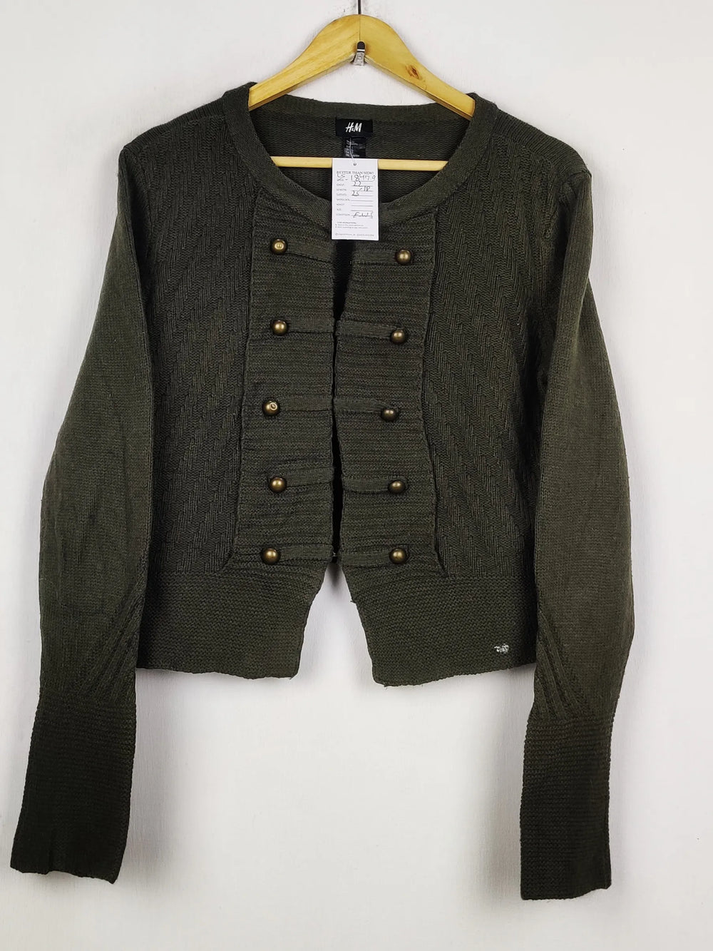 Buy online pre-used pre-loved 100% authentic & Original branded H&M (LS-18479) available in Pakistan. Top international brands avilable.