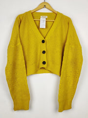 Buy online pre-used pre-loved 100% authentic & Original branded Urban Outfitter (LS-18489) available in Pakistan. Top international brands avilable.
