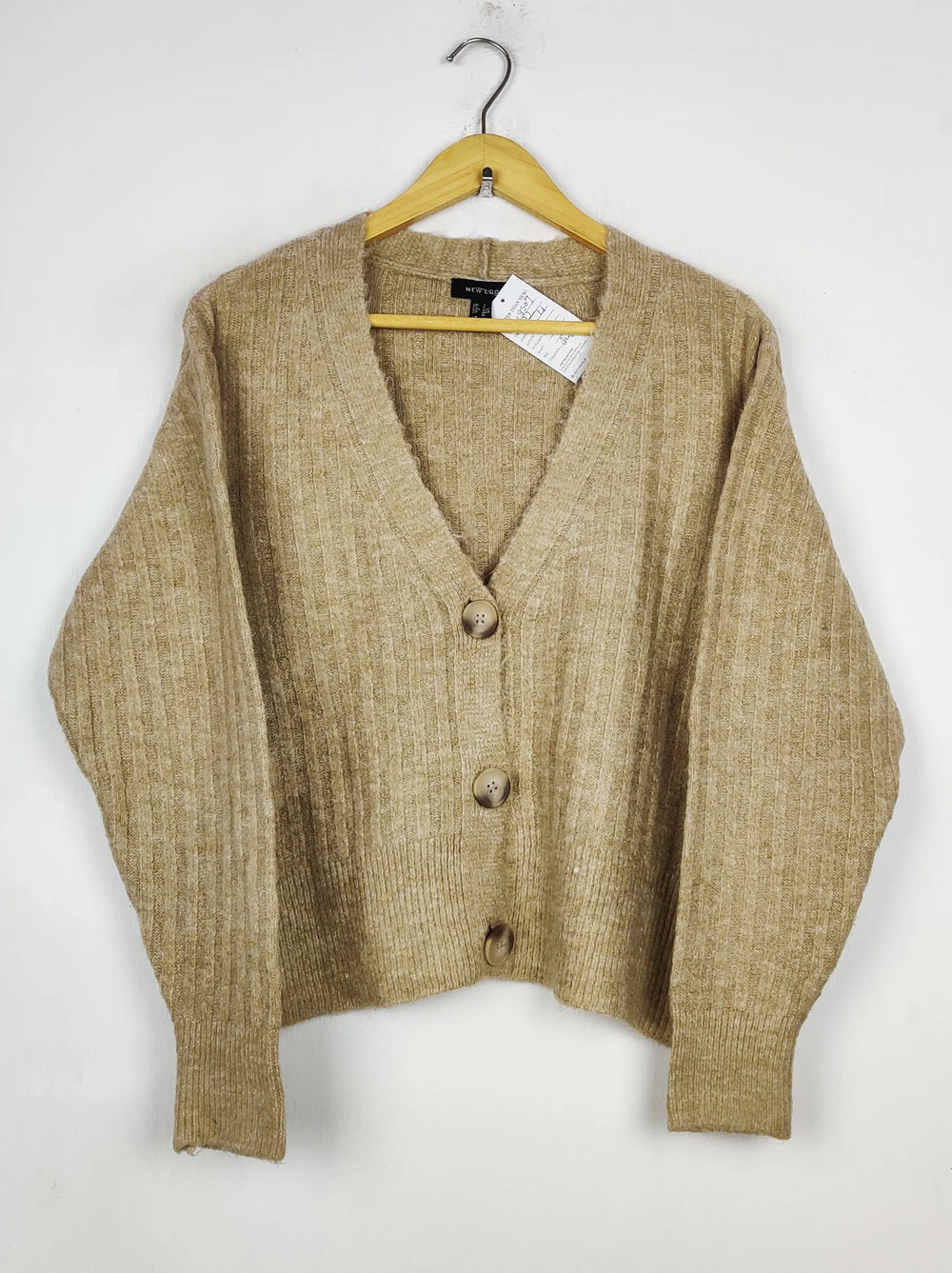 Buy online pre-used pre-loved 100% authentic & Original branded New Look (LS-18507) available in Pakistan. Top international brands avilable.