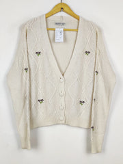 Buy online pre-used pre-loved 100% authentic & Original branded Stradivarius (LS-18530) available in Pakistan. Top international brands avilable.