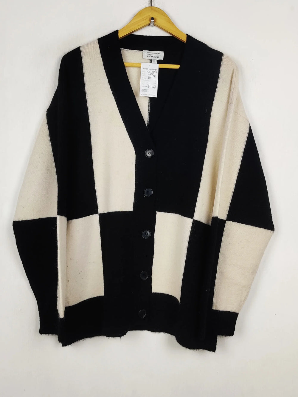 Buy online pre-used pre-loved 100% authentic & Original branded & Other Stories (LS-18531) available in Pakistan. Top international brands avilable.