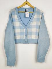 Buy online pre-used pre-loved 100% authentic & Original branded H&M (LS-18598) available in Pakistan. Top international brands avilable.
