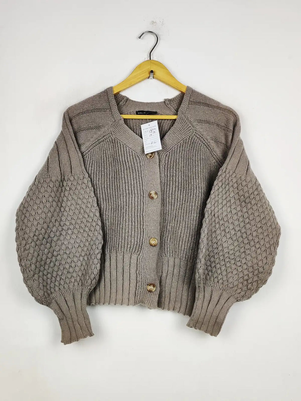 Buy online pre-used pre-loved 100% authentic & Original branded Shein (LS-18610) available in Pakistan. Top international brands avilable.