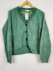 Buy online pre-used pre-loved 100% authentic & Original branded H&M (LS-18640) available in Pakistan. Top international brands avilable.