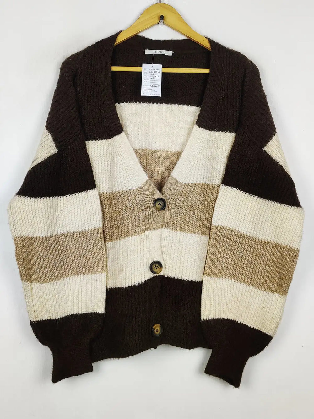 Buy online pre-used pre-loved 100% authentic & Original branded George (LS-18659) available in Pakistan. Top international brands avilable.