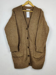 Buy online pre-used pre-loved 100% authentic & Original branded Primark (LS-18677) available in Pakistan. Top international brands avilable.