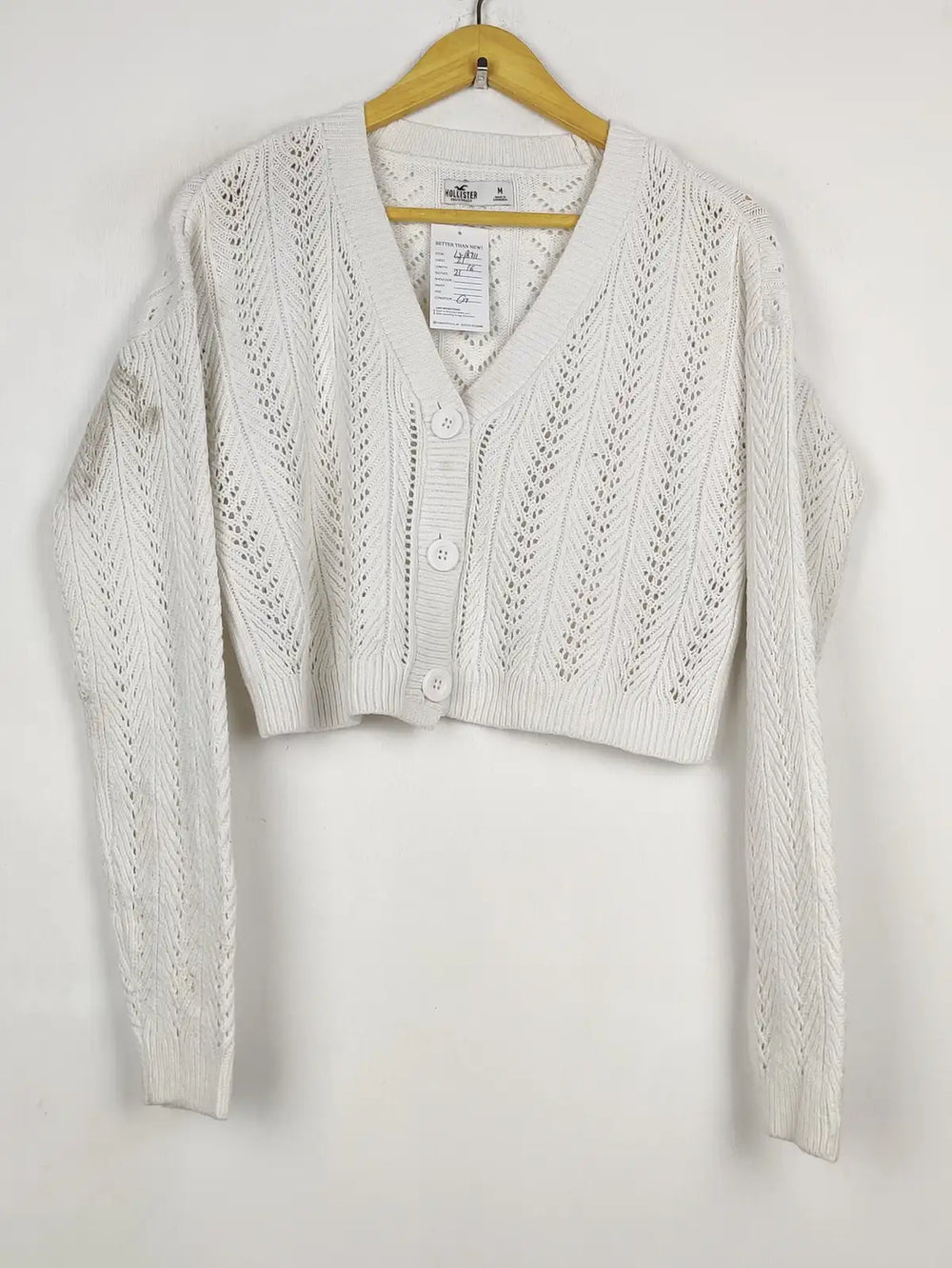 Buy online pre-used pre-loved 100% authentic & Original branded Hollister (LS-18711) available in Pakistan. Top international brands avilable.