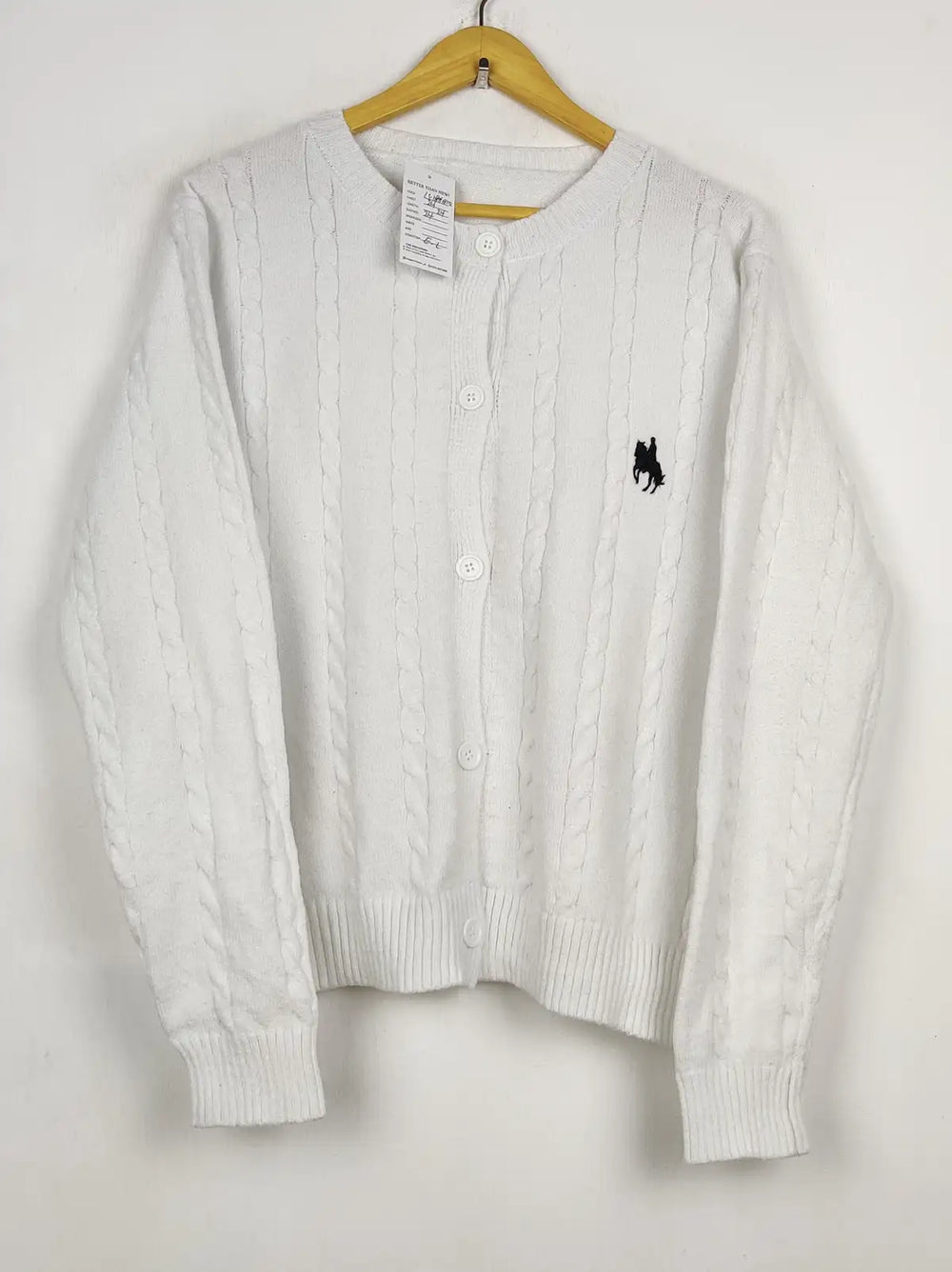 Buy online pre-used pre-loved 100% authentic & Original branded Unknown Brand (LS-18712) available in Pakistan. Top international brands avilable.