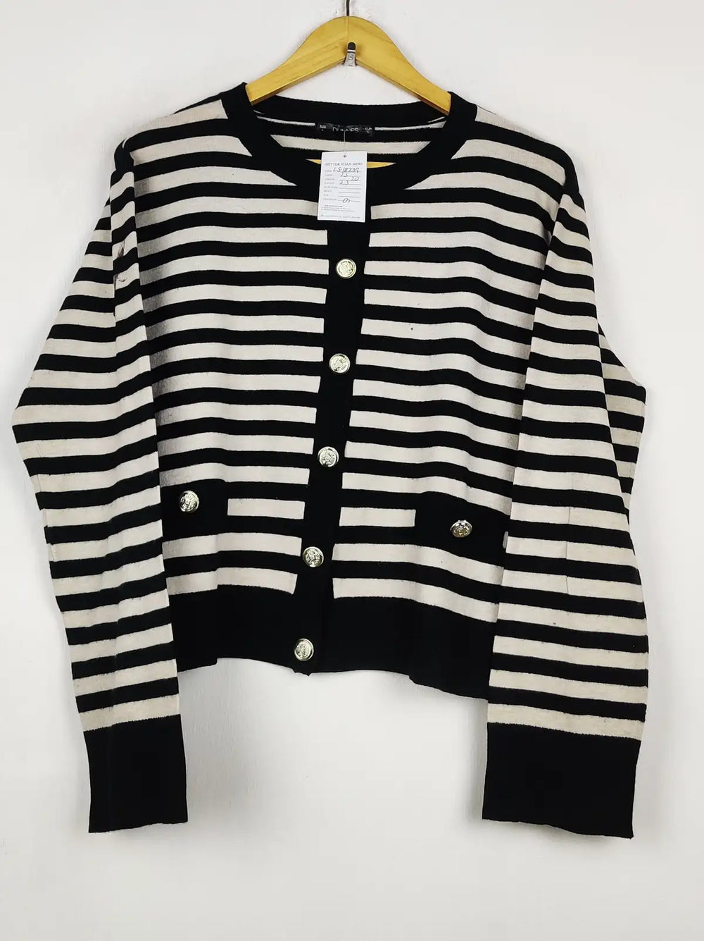 Buy online pre-used pre-loved 100% authentic & Original branded Dunnes Stores (LS-18739) available in Pakistan. Top international brands avilable.