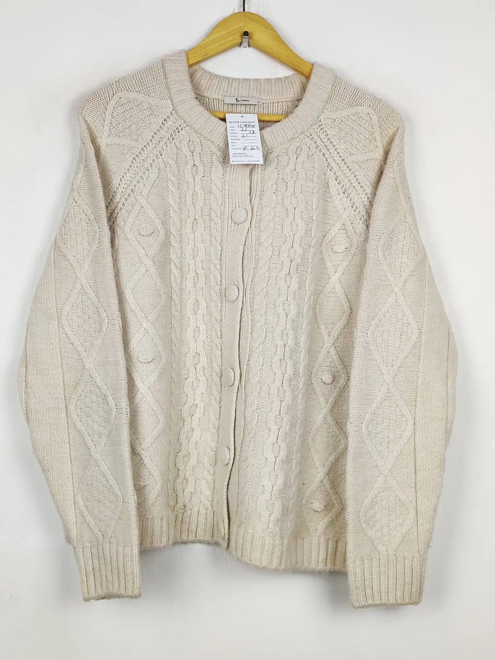 Buy online pre-used pre-loved 100% authentic & Original branded Tu (LS-18740) available in Pakistan. Top international brands avilable.