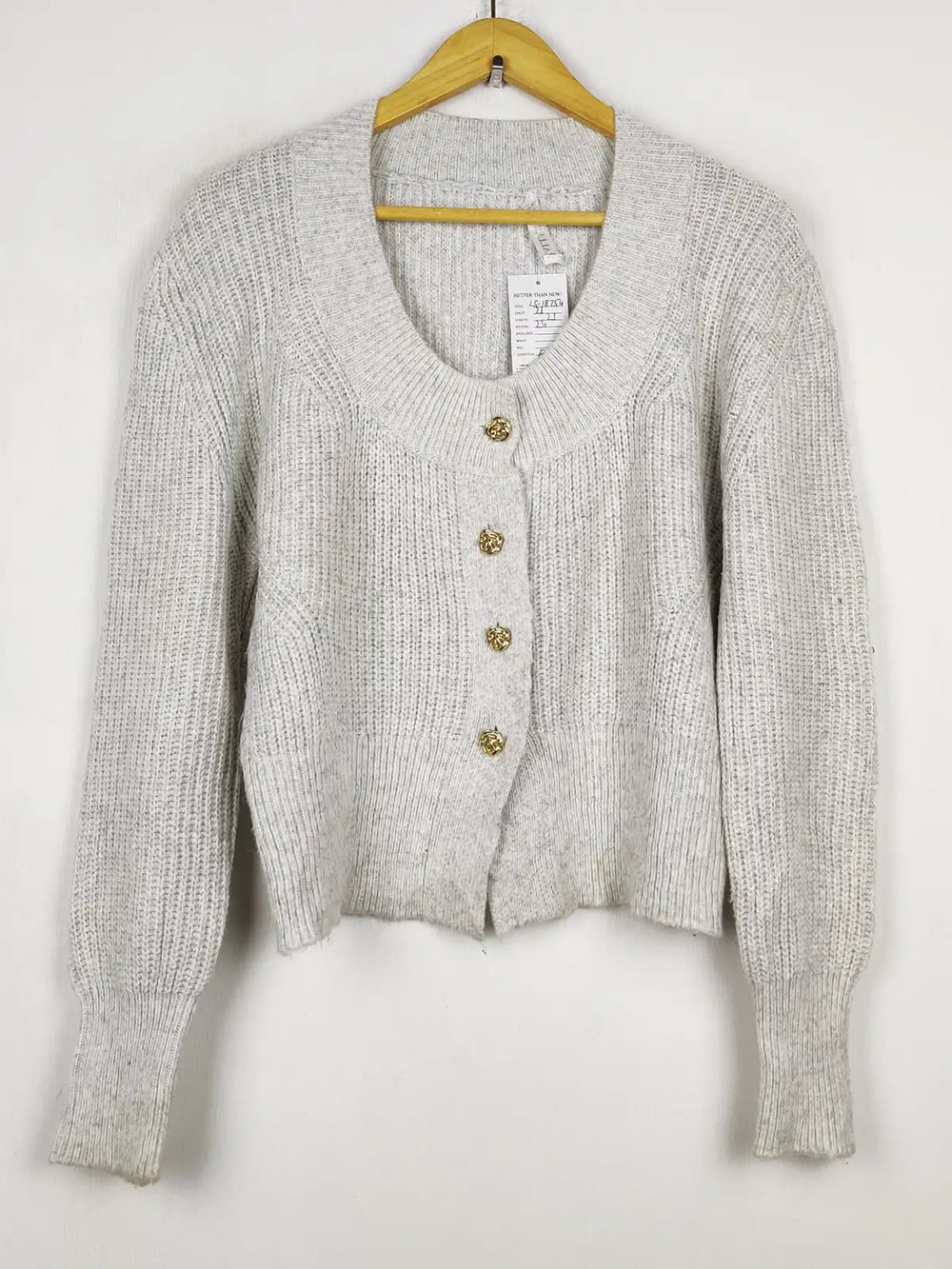 Buy online pre-used pre-loved 100% authentic & Original branded Gallery (LS-18754) available in Pakistan. Top international brands avilable.