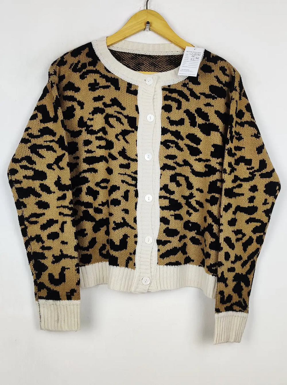 Buy online pre-used pre-loved 100% authentic & Original branded Unknown Brand (LS-18793) available in Pakistan. Top international brands avilable.